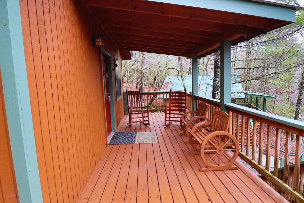 Alpine Mountain Sweetheart Cabin Jacuzzi #8 Helen Bagian luar foto