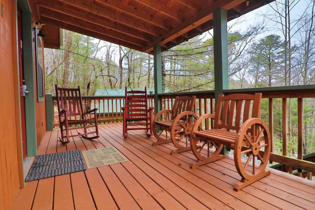 Alpine Mountain Sweetheart Cabin Jacuzzi #8 Helen Bagian luar foto